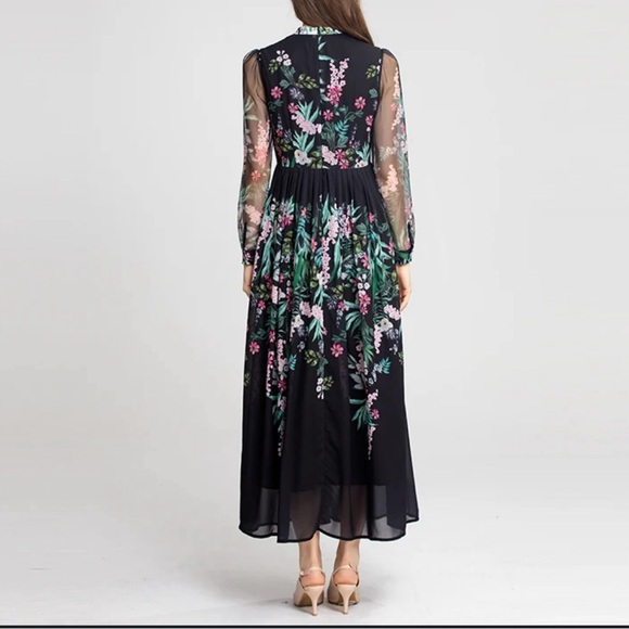 Mesh Sleeve Floral Dress - Picture 3 of 6